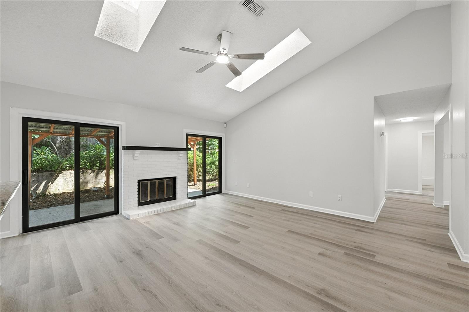 Image 6 of 20 For 1174 Woodland Terrace Trail