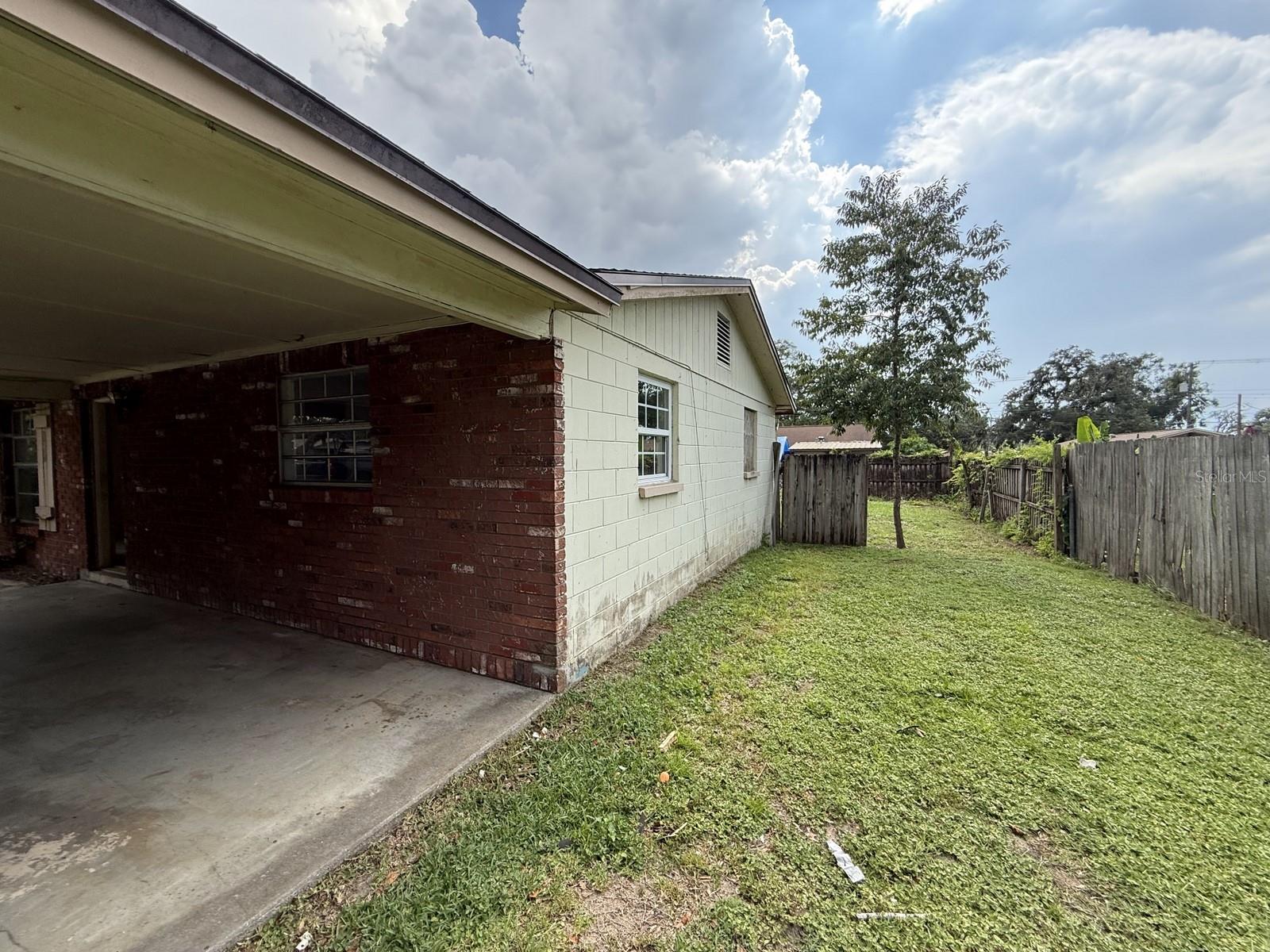 Image 11 of 73 For 804 Walnut Drive