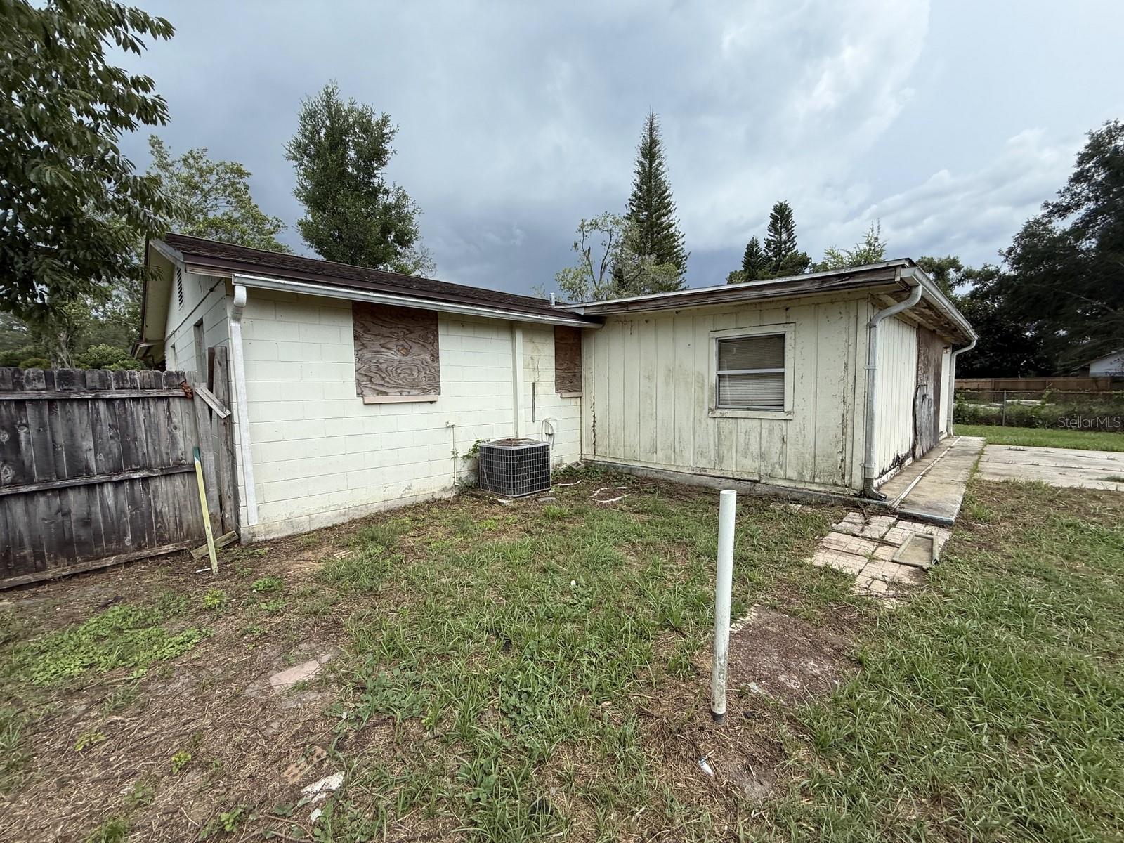 Image 17 of 73 For 804 Walnut Drive