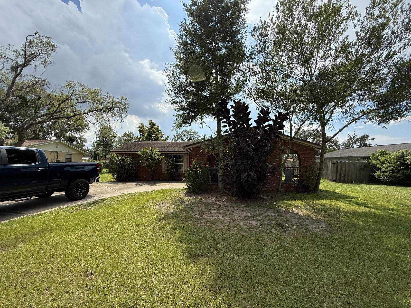Image 3 of 73 For 804 Walnut Drive