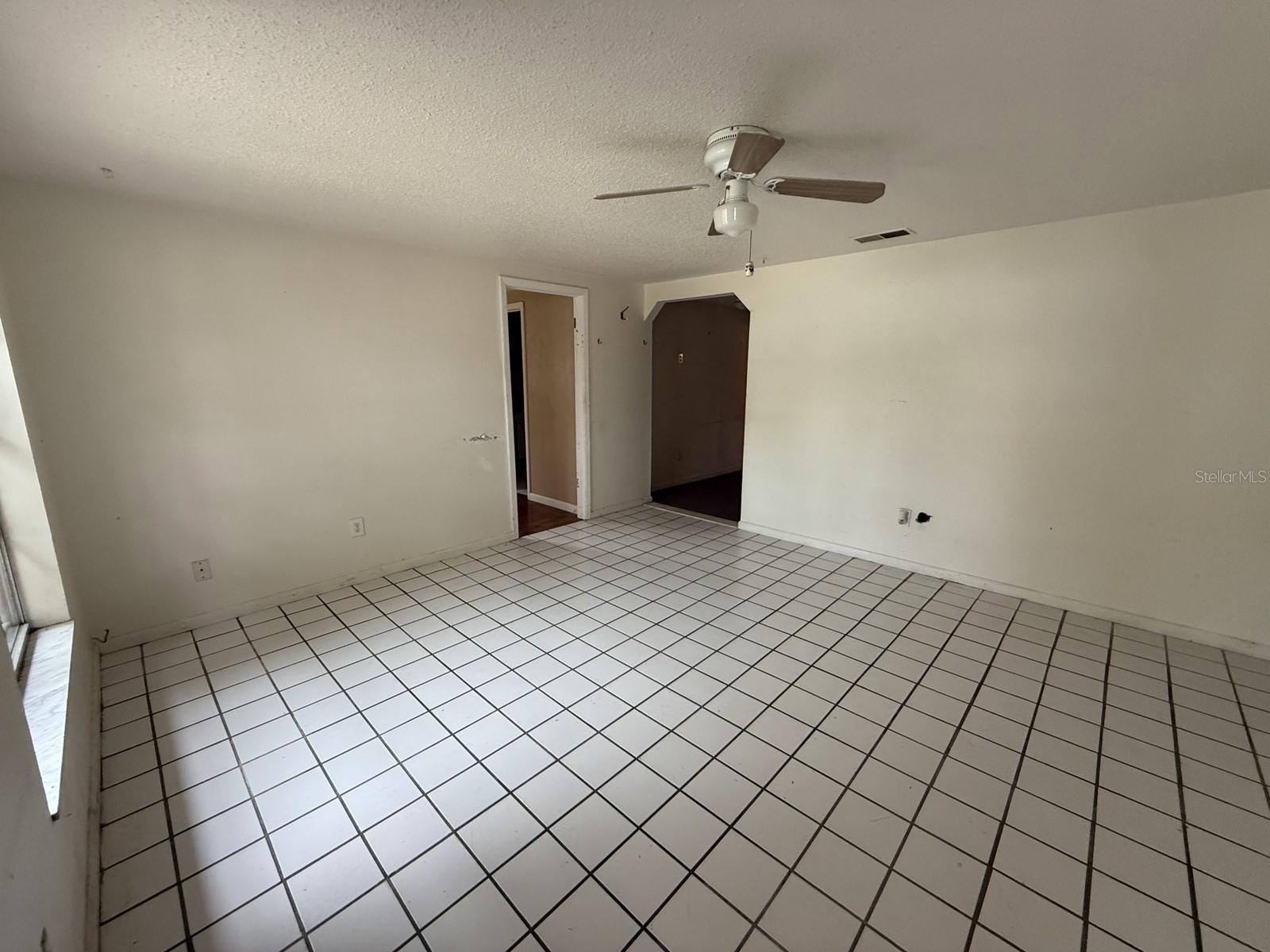 Image 33 of 73 For 804 Walnut Drive