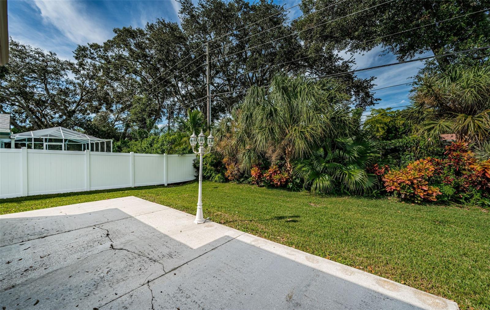 Image 43 of 55 For 2342 Hazelwood Lane