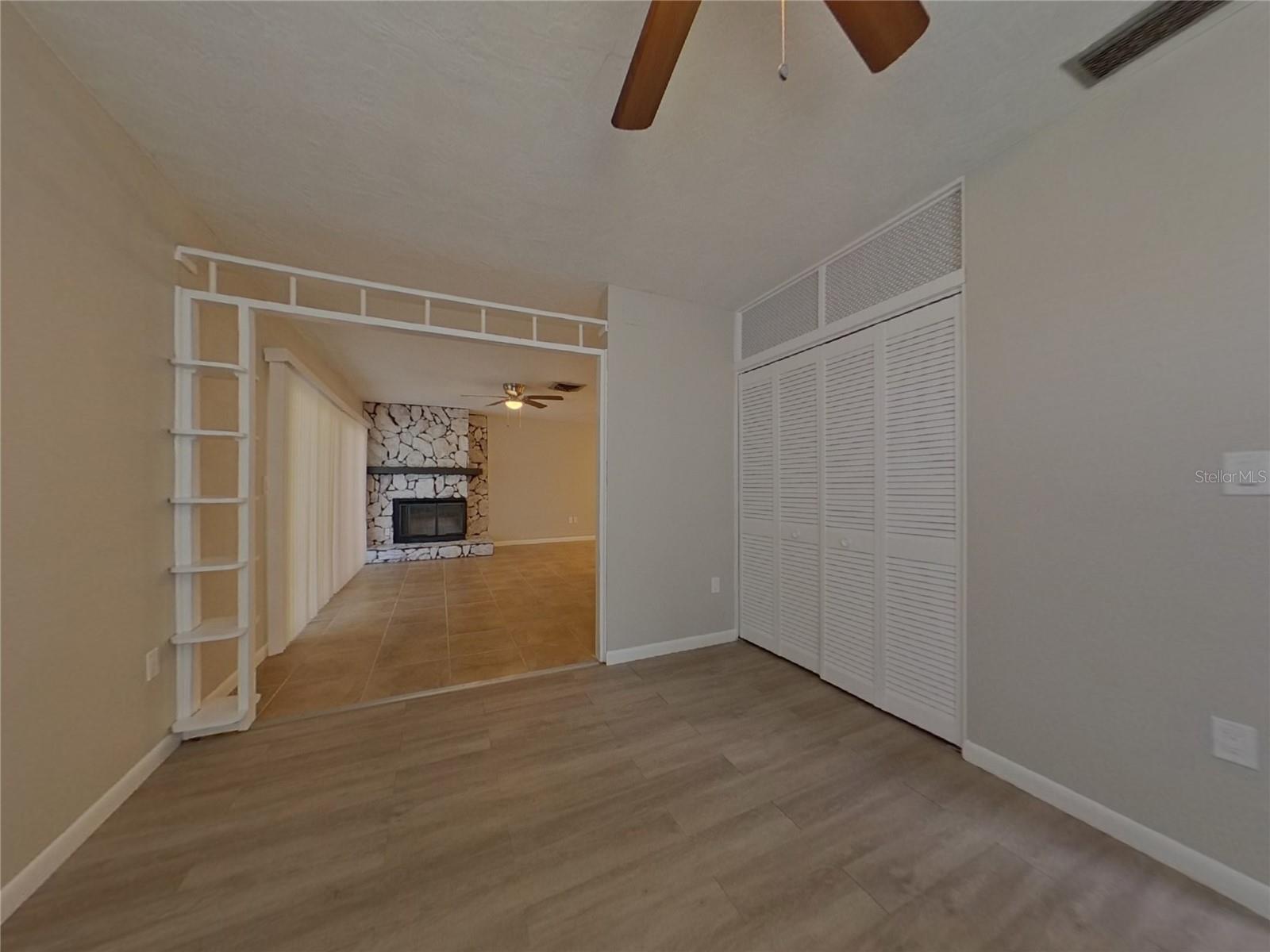 Image 13 of 15 For 609 Linda Court