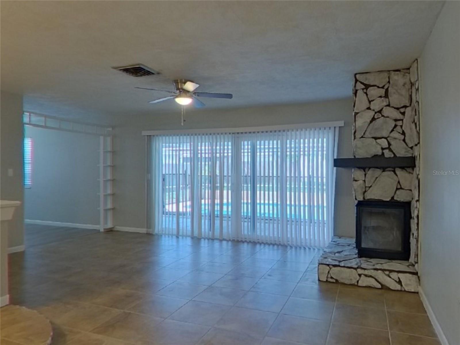 Image 3 of 15 For 609 Linda Court