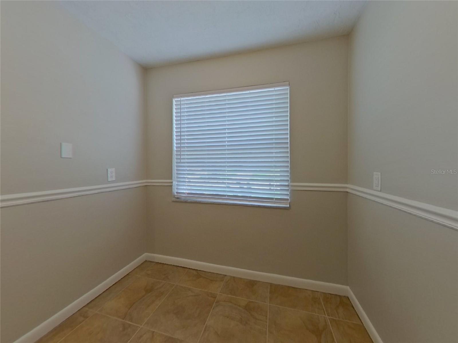 Image 6 of 15 For 609 Linda Court