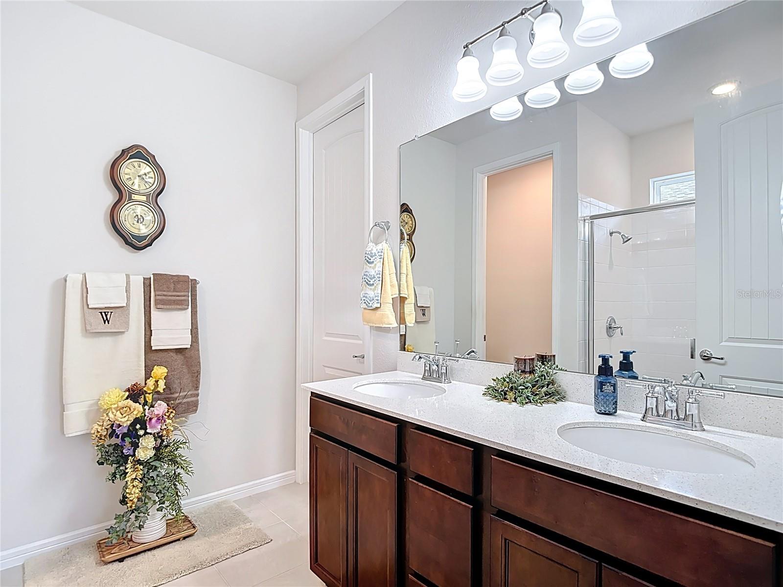 Image 12 of 22 For 6284 Bradford Woods Drive