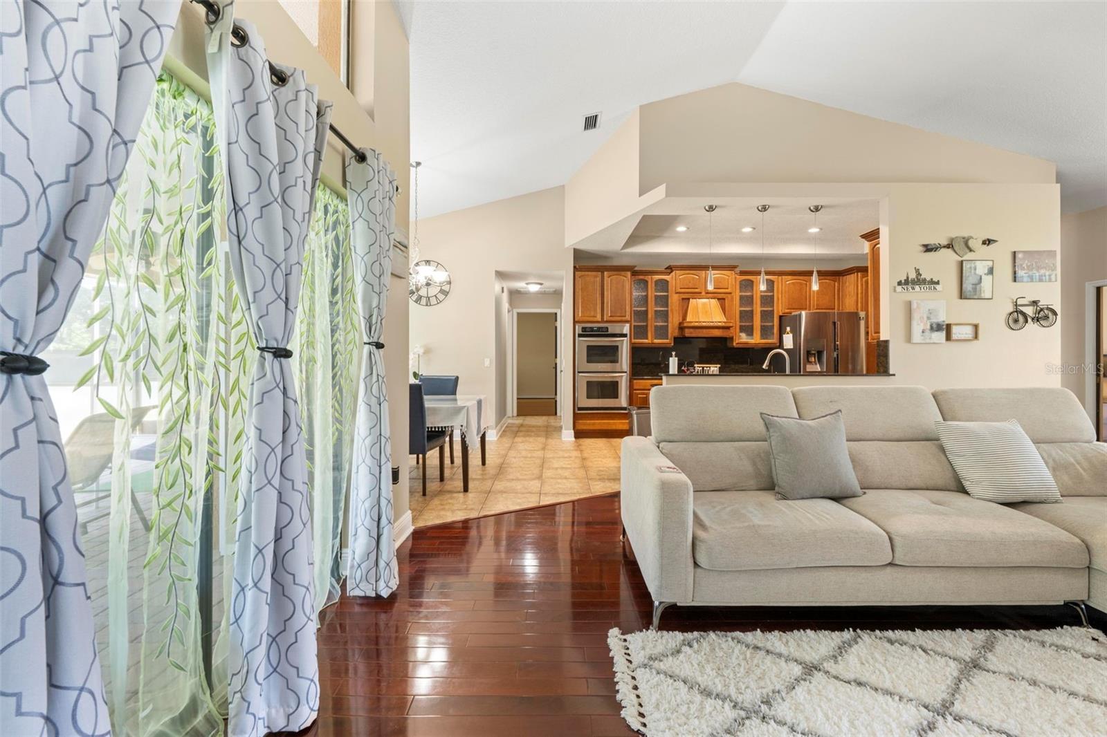 Image 18 of 63 For 14207 Cornewall Lane
