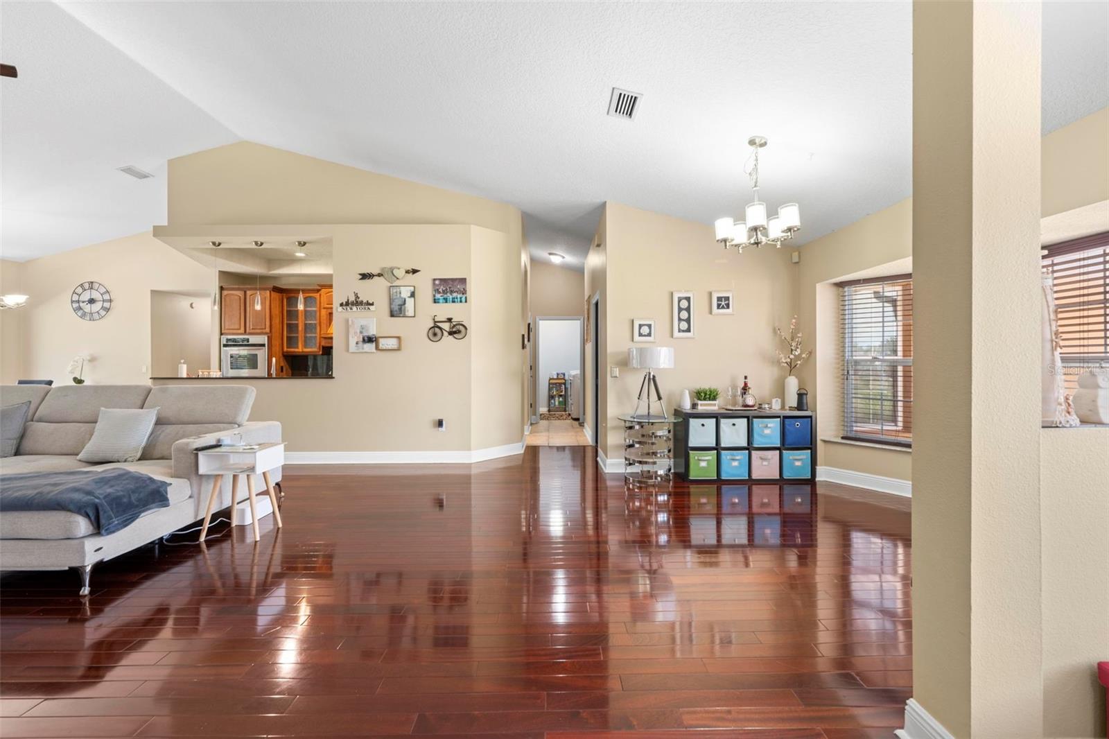 Image 9 of 63 For 14207 Cornewall Lane