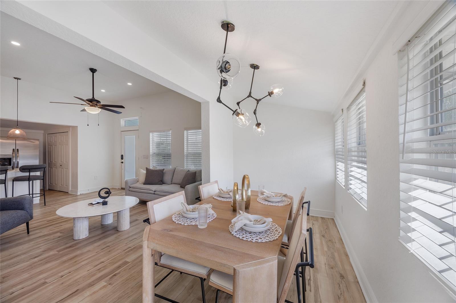 Listing photo id 8 for 800 Genesee Street
