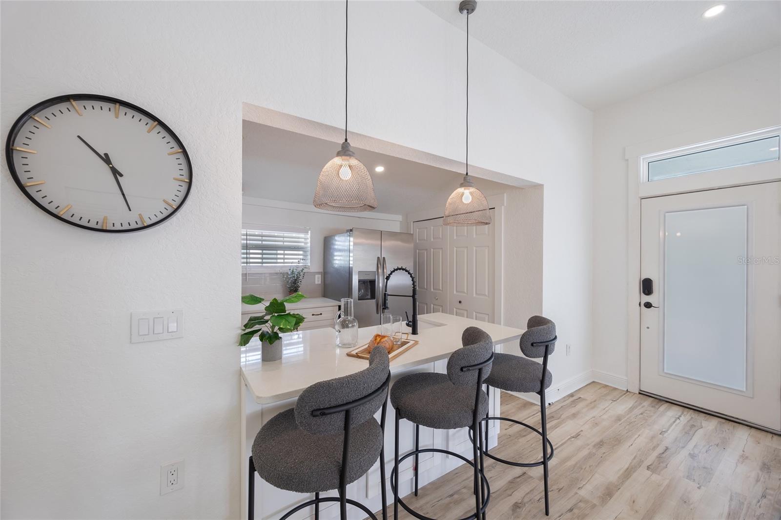 Listing photo id 10 for 800 Genesee Street