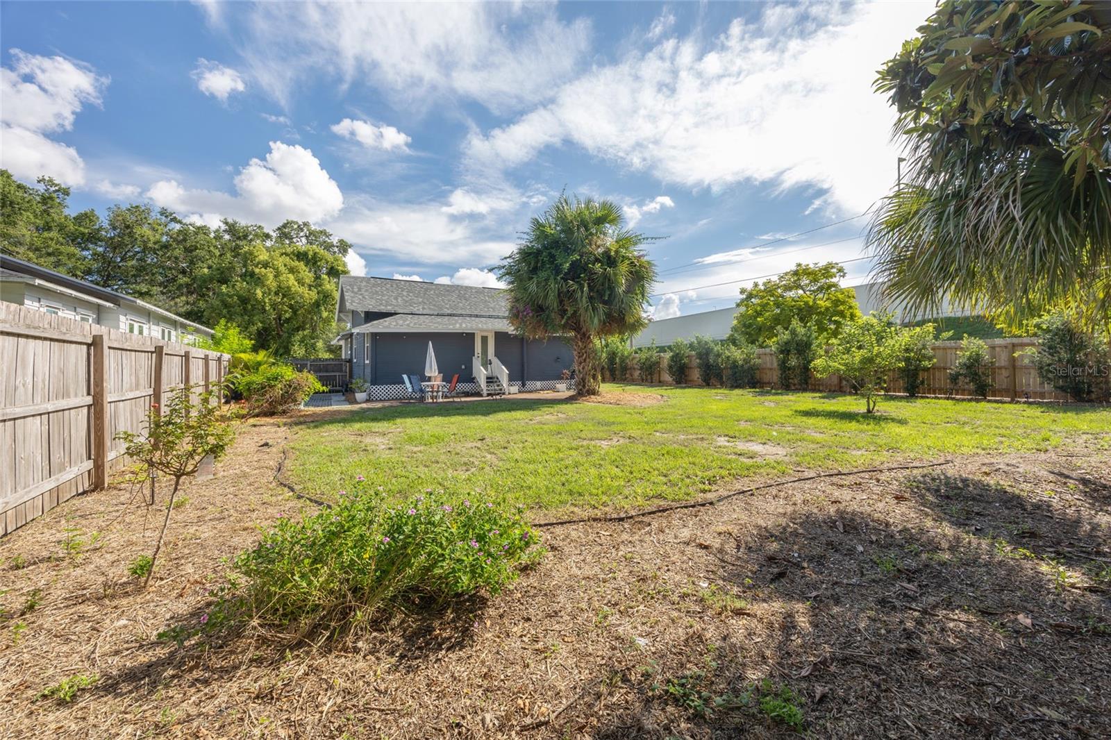 Listing photo id 26 for 800 Genesee Street