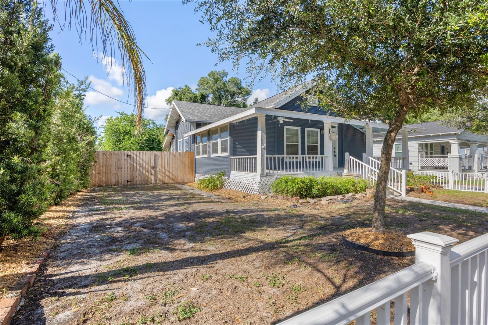 Listing photo id 1 for 800 Genesee Street