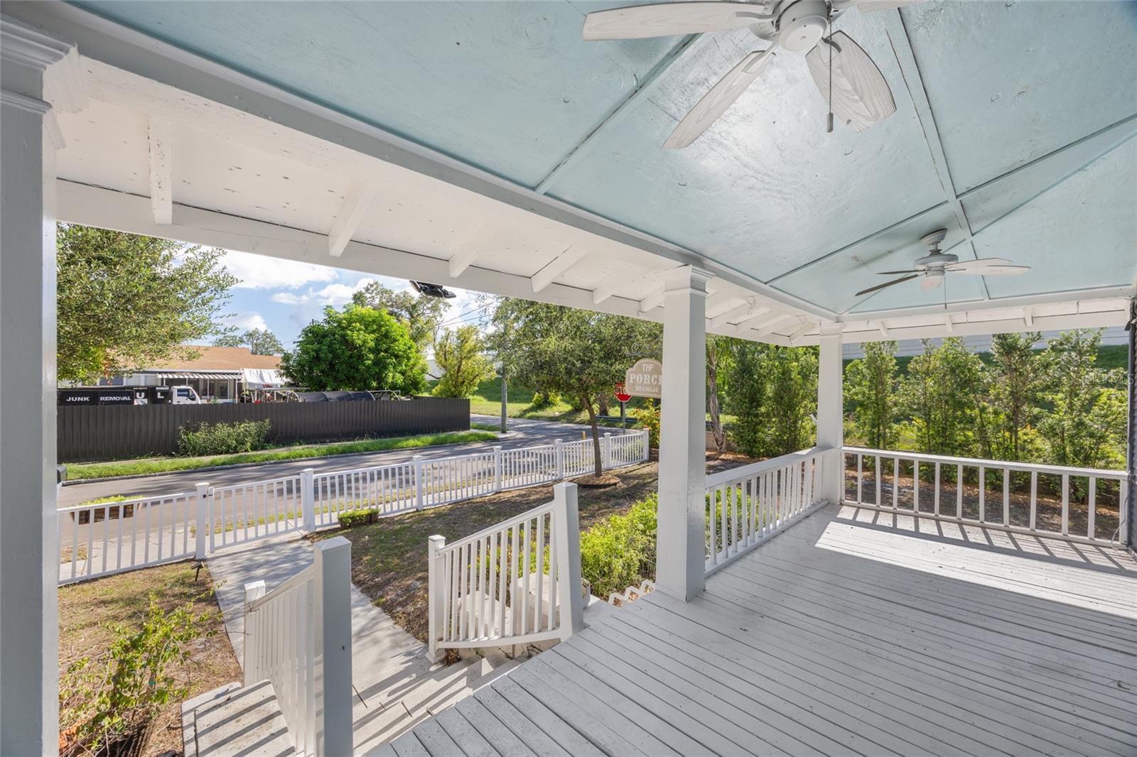 Listing photo id 3 for 800 Genesee Street