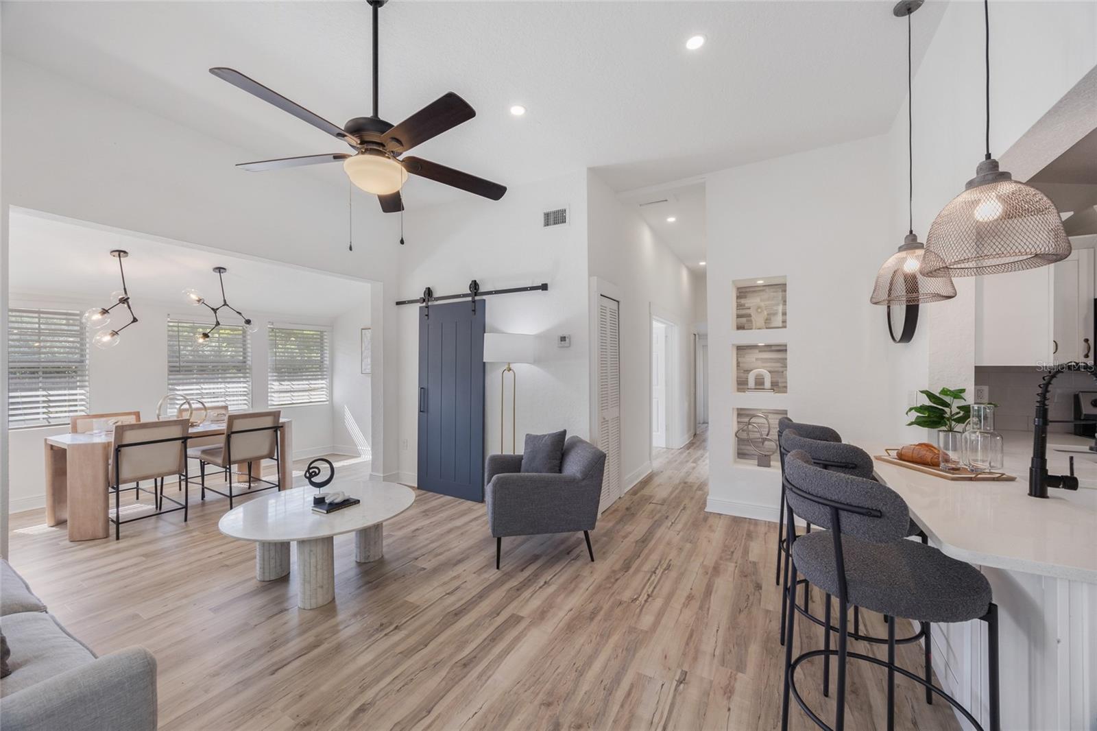 Listing photo id 4 for 800 Genesee Street
