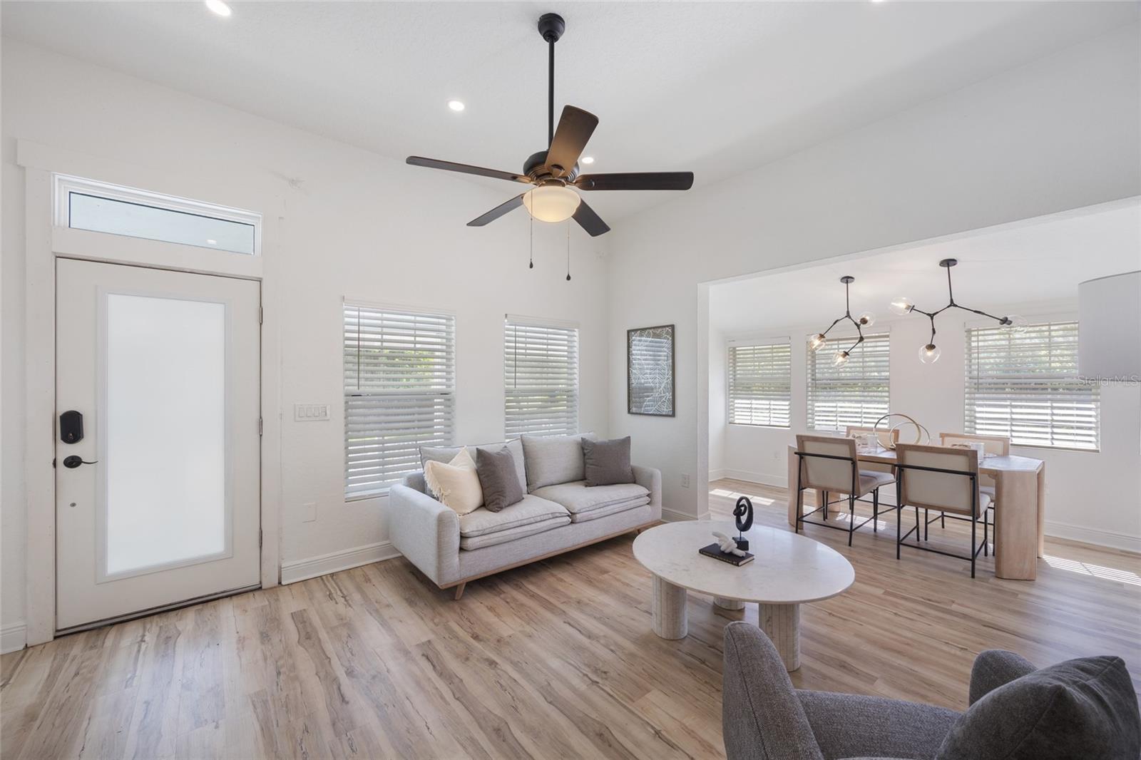 Listing photo id 5 for 800 Genesee Street