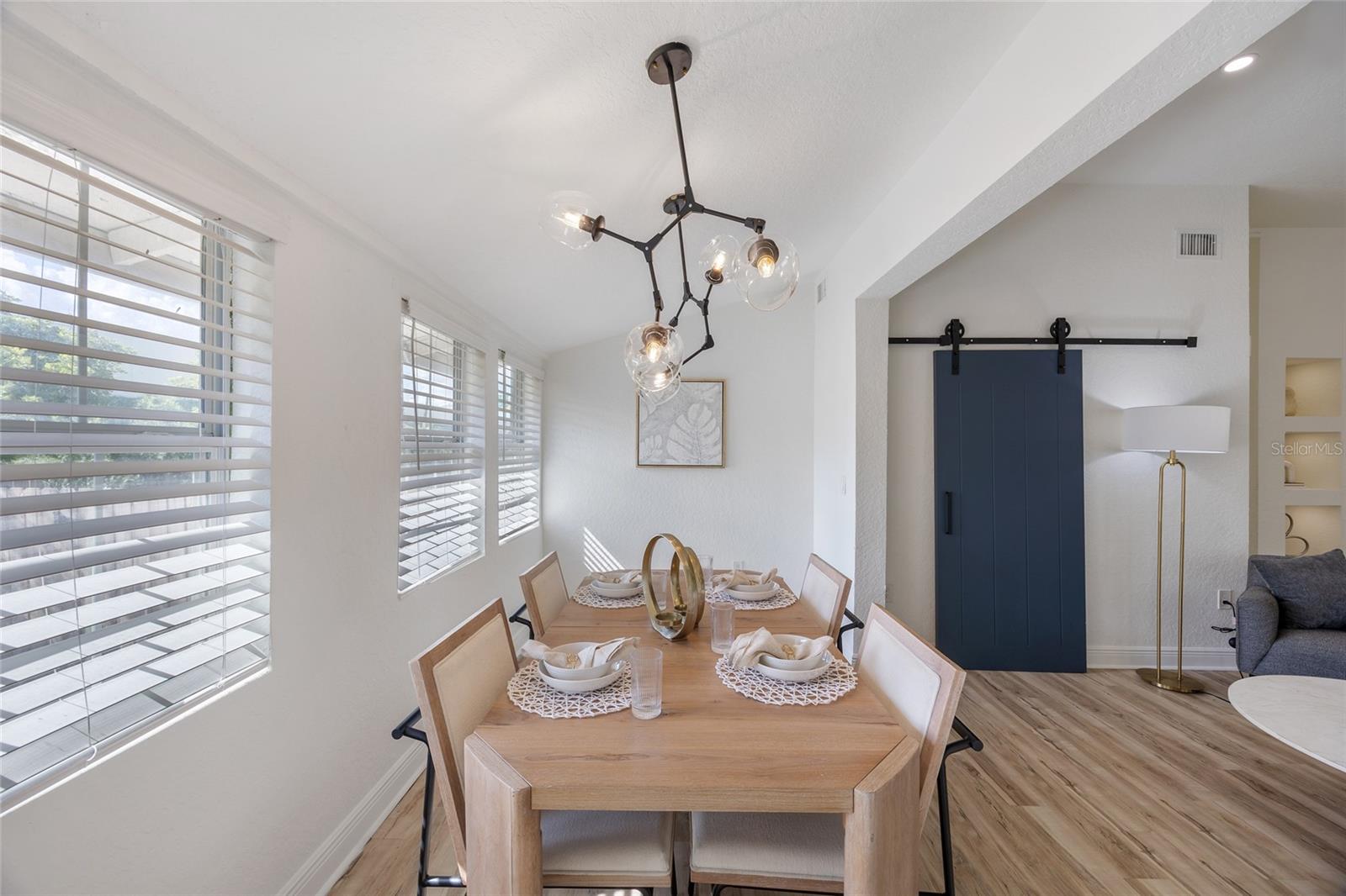 Listing photo id 7 for 800 Genesee Street