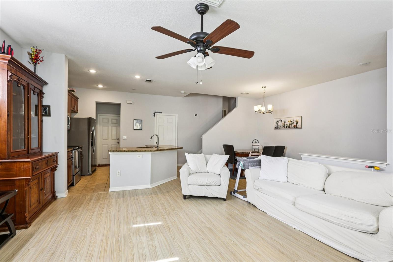 Image 4 of 29 For 7435 Arlington Grove Circle