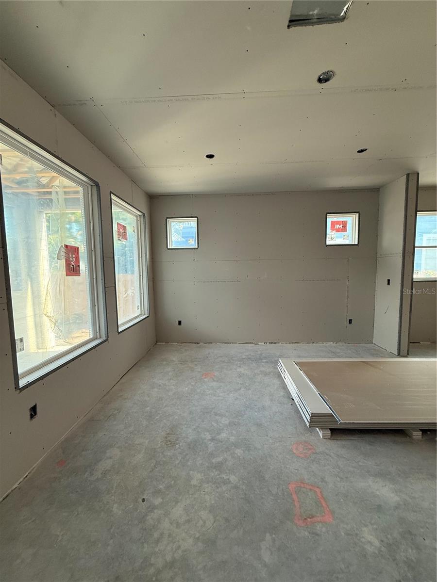 Image 11 of 14 For 112 Melville Avenue 2
