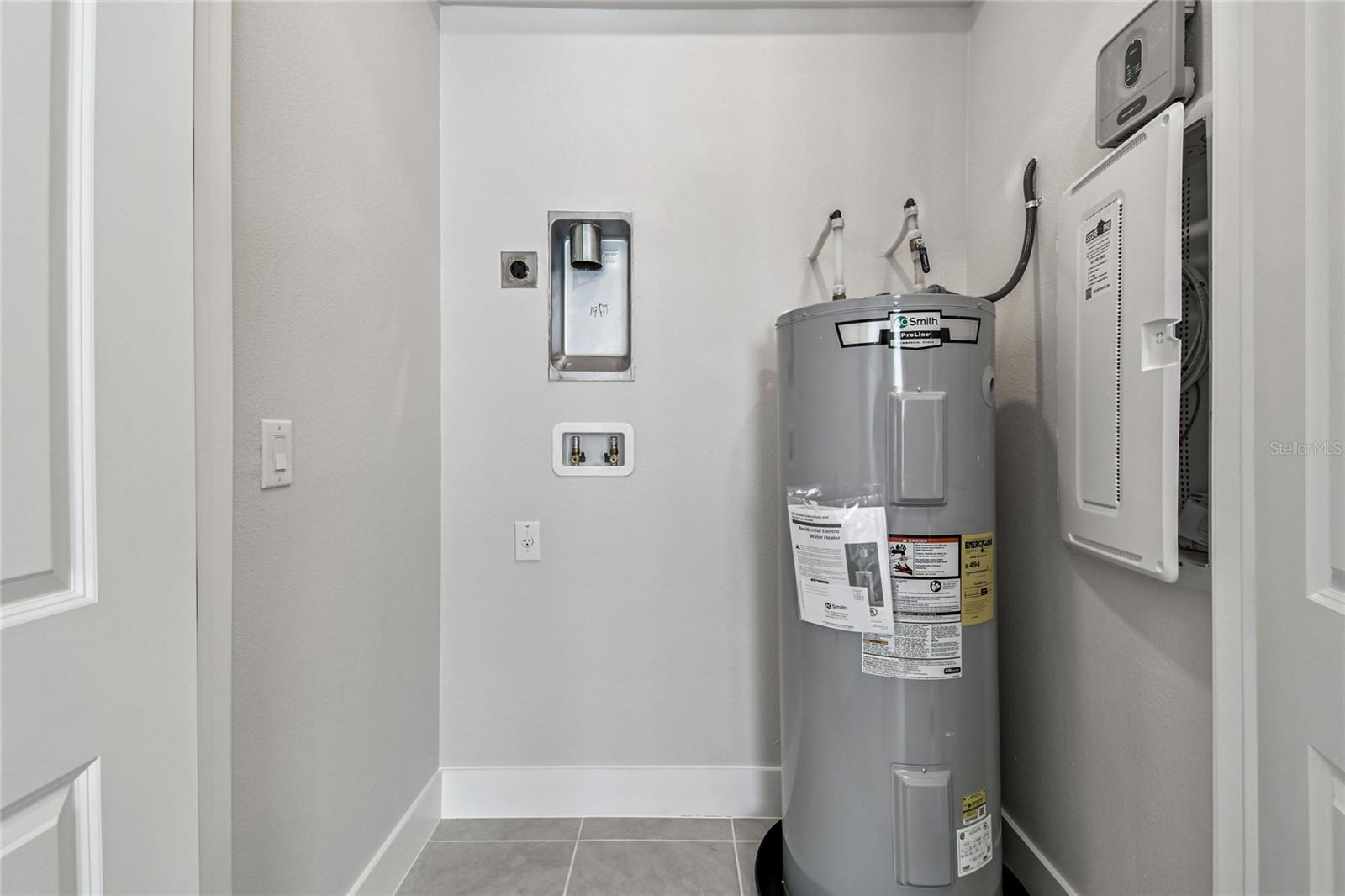 Image 37 of 44 For 112 Melville Avenue 2