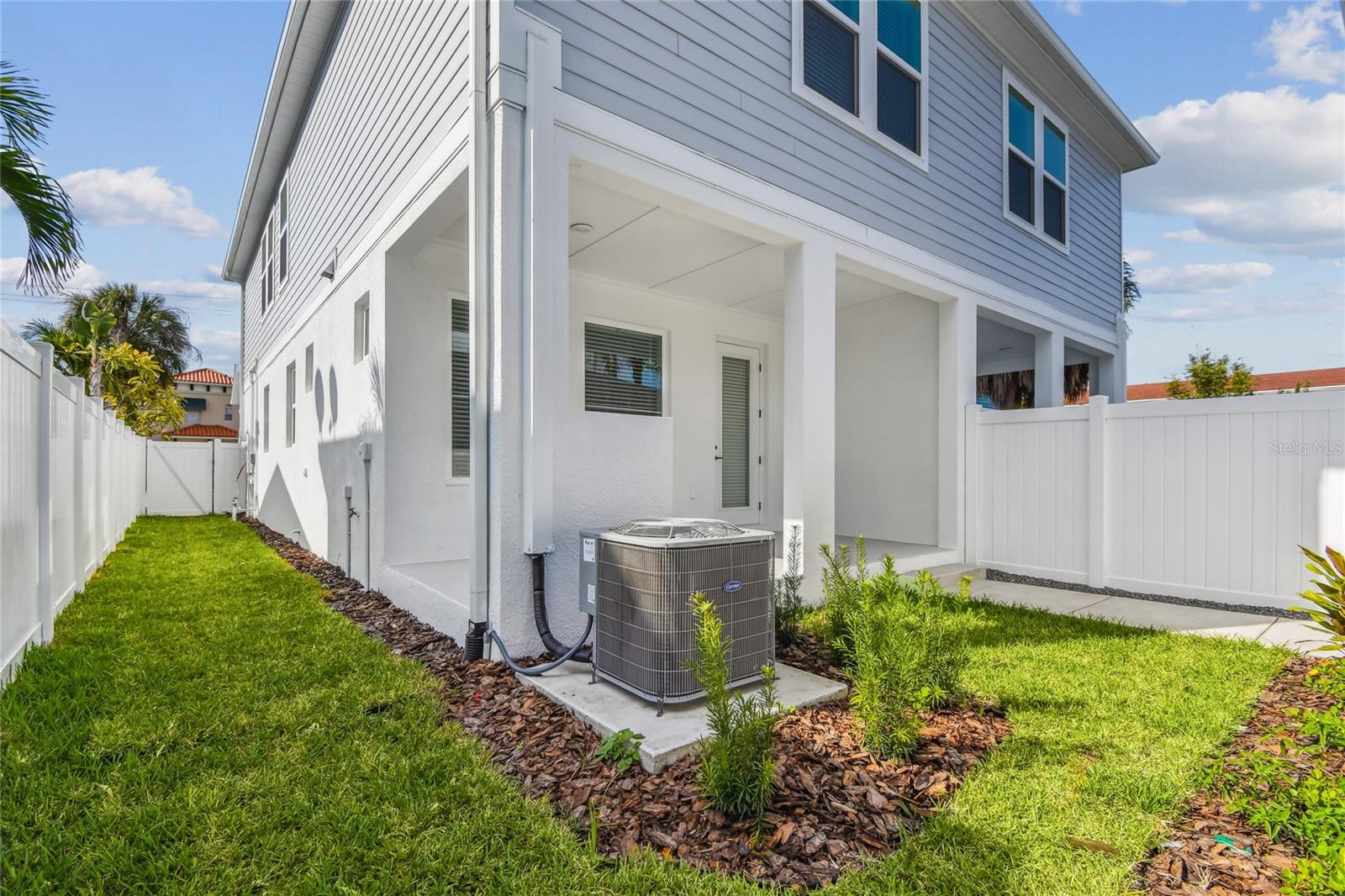 Image 43 of 44 For 112 Melville Avenue 2