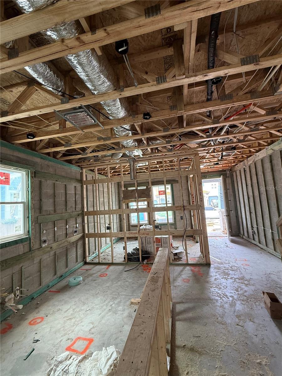 Image 6 of 9 For 112 Melville Avenue 2