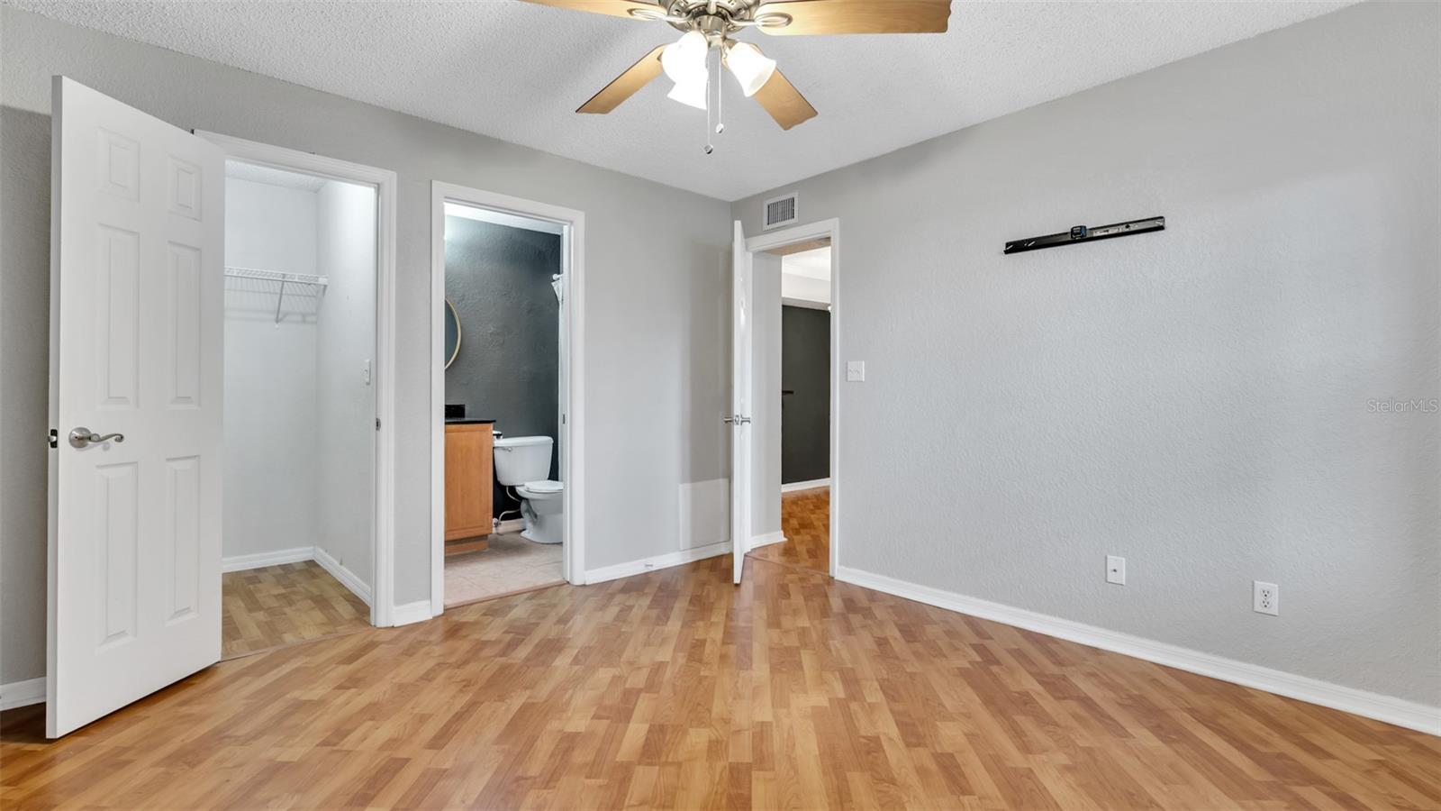 Image 17 of 32 For 3275 Haviland Court 202