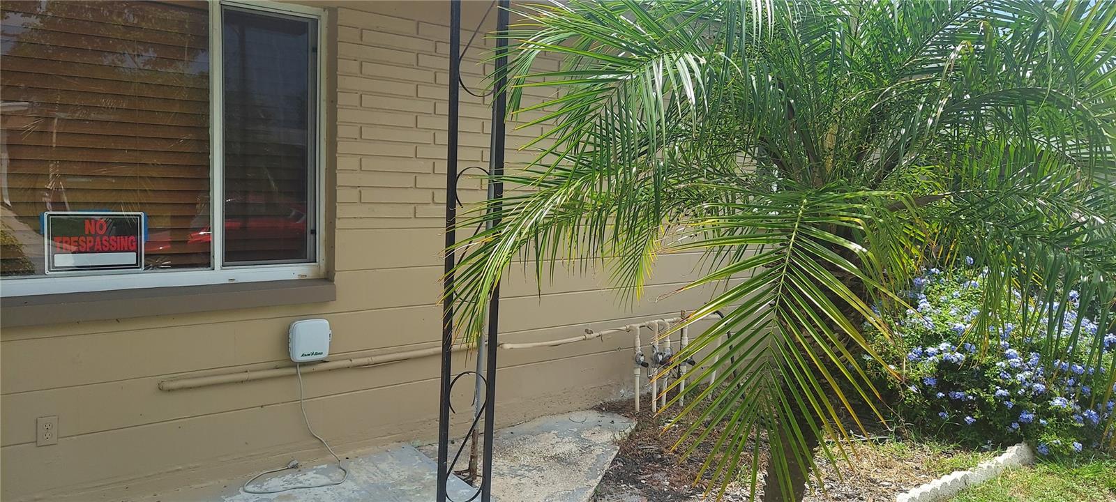 Image 3 of 38 For 2048 Hess Drive