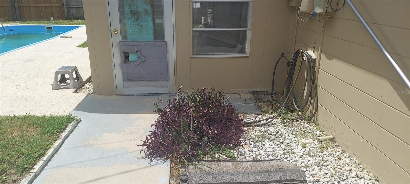 Image 6 of 38 For 2048 Hess Drive