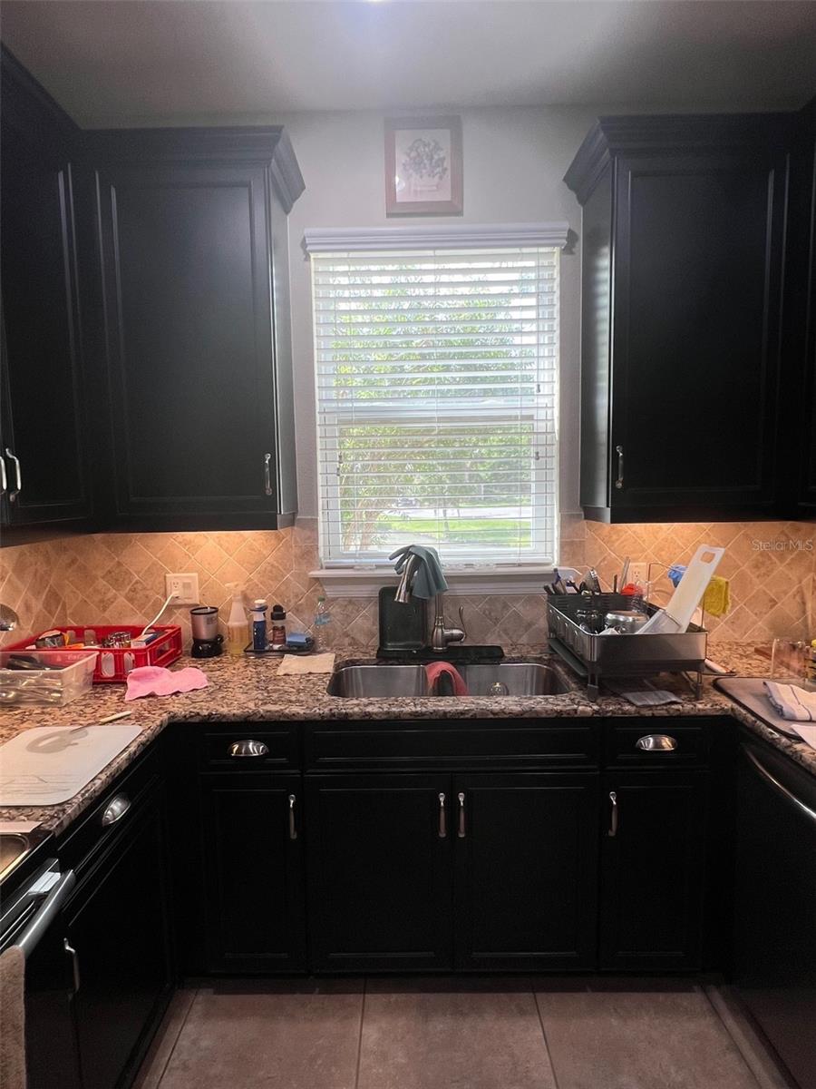 Image 5 of 18 For 1605 Vineyard Lane