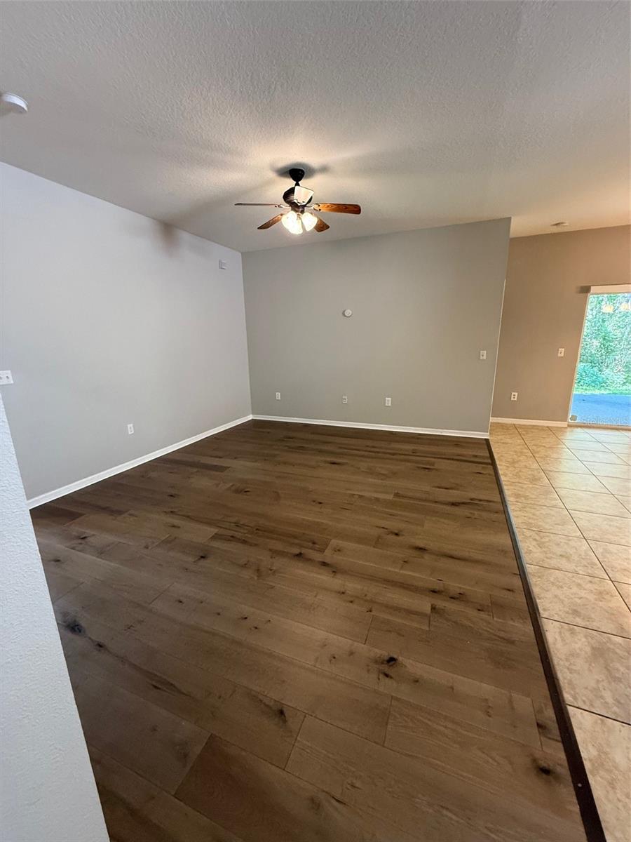 Image 6 of 18 For 11920 Palm Bay Court