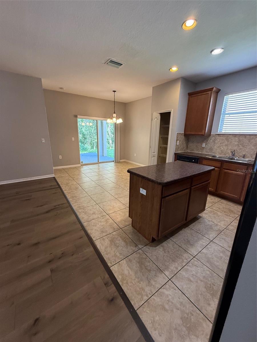Image 7 of 18 For 11920 Palm Bay Court