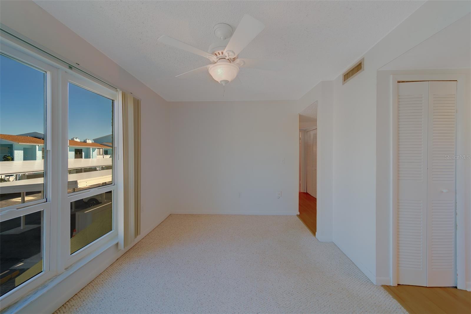 Image 32 of 68 For 1 Windrush Boulevard 28