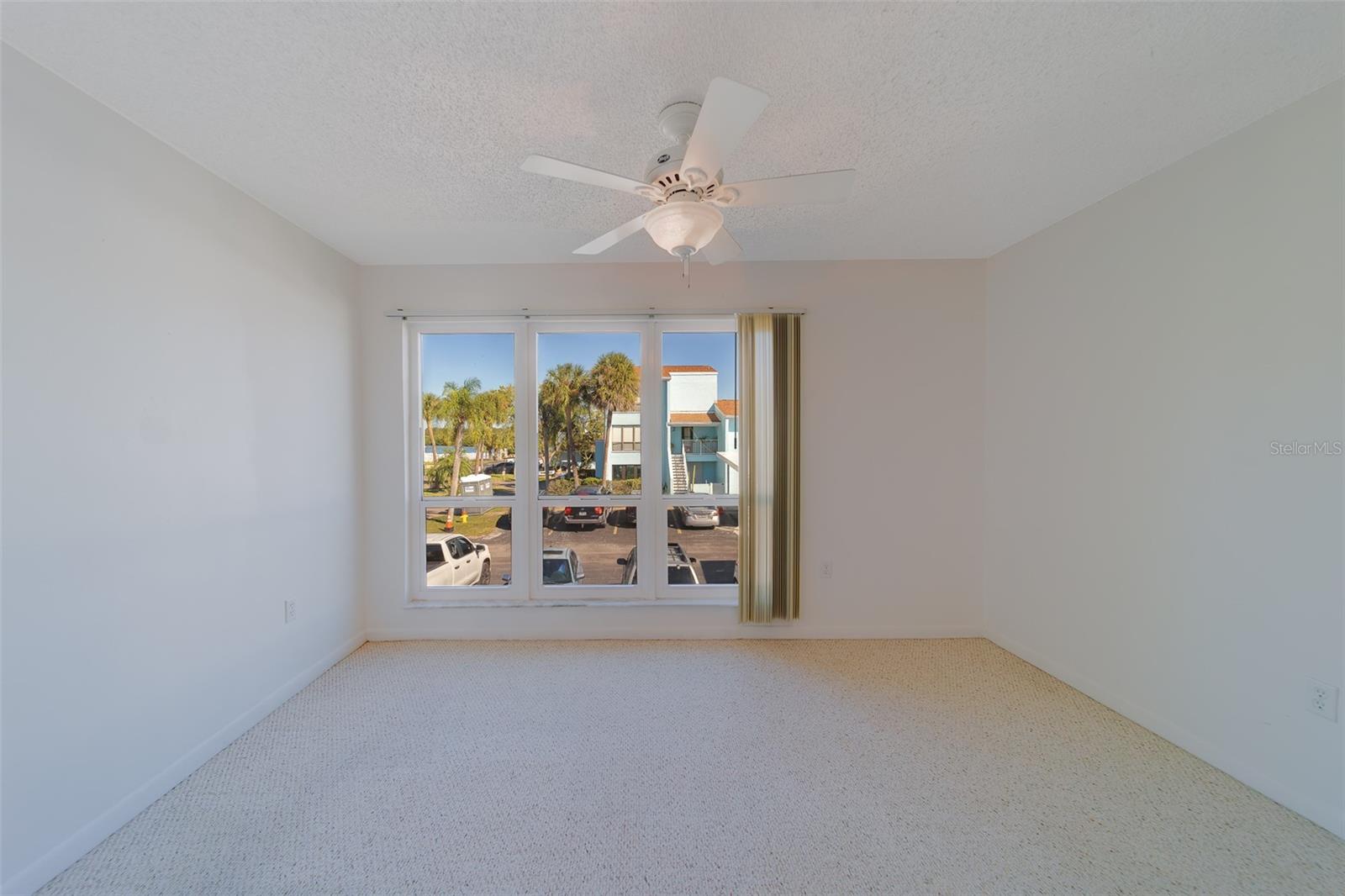 Image 33 of 68 For 1 Windrush Boulevard 28