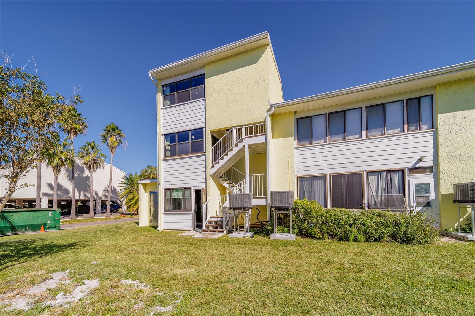 Image 40 of 68 For 1 Windrush Boulevard 28