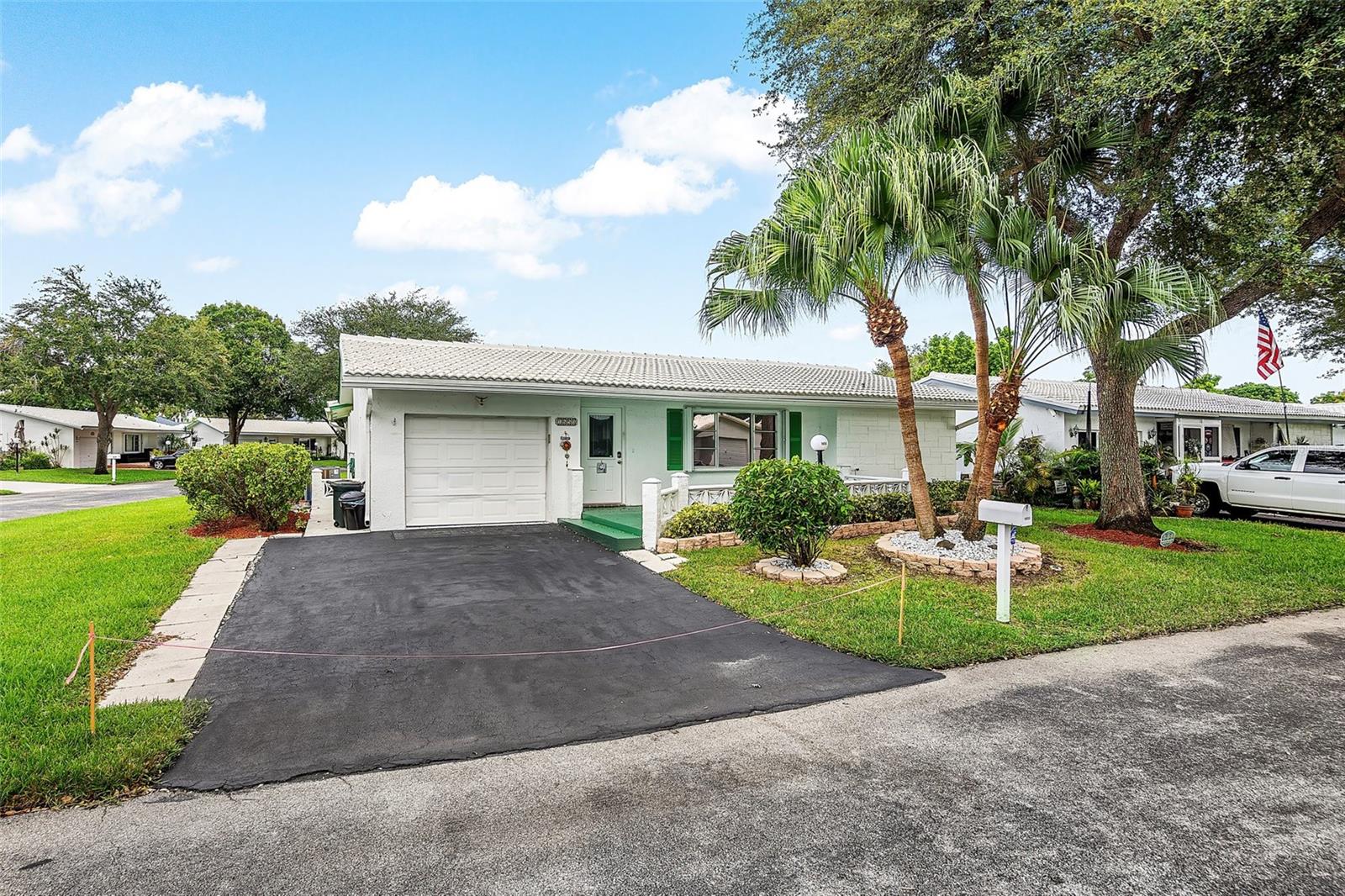 Image 4 of 58 For 1650 82nd Terrace