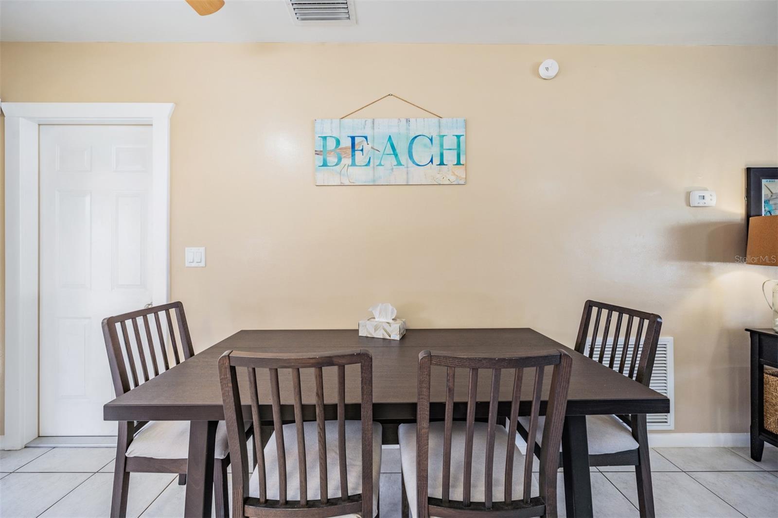 Image 10 of 31 For 1649 Gladys Street