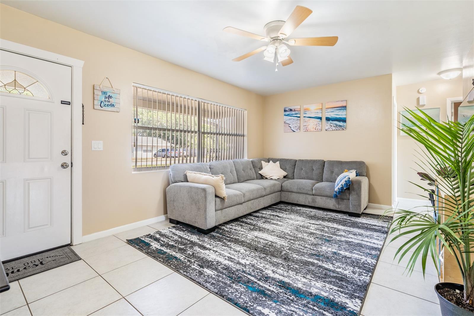 Image 4 of 31 For 1649 Gladys Street