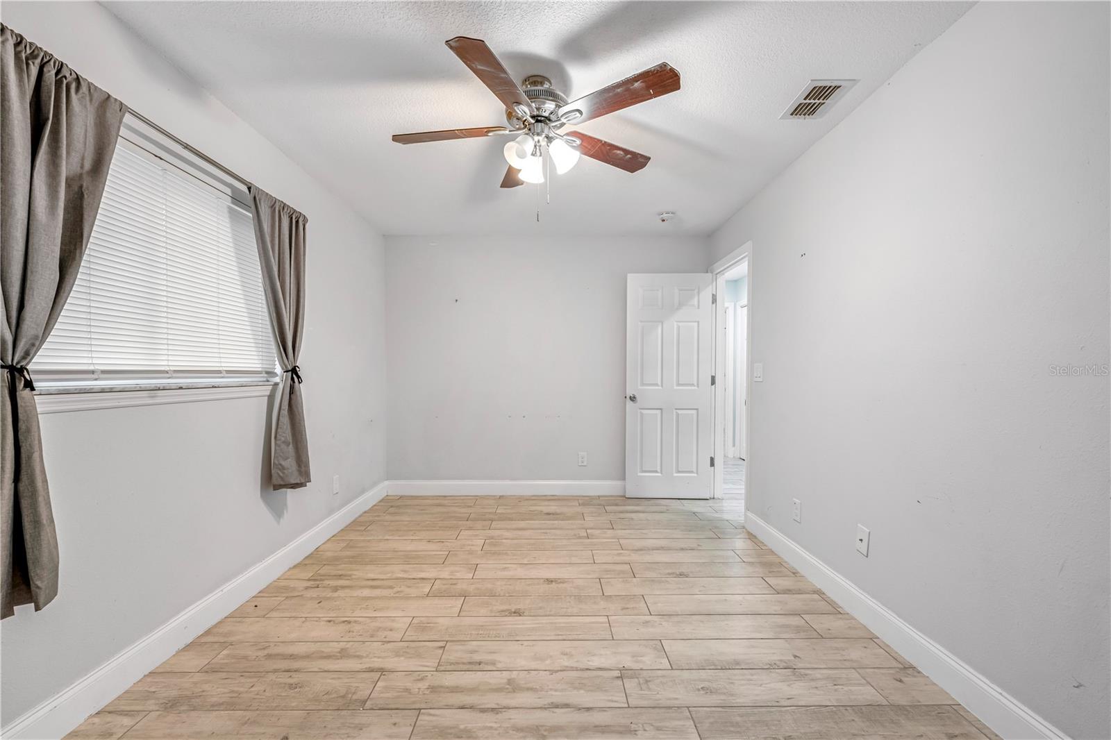 Image 41 of 52 For 15059 Woodbury Road