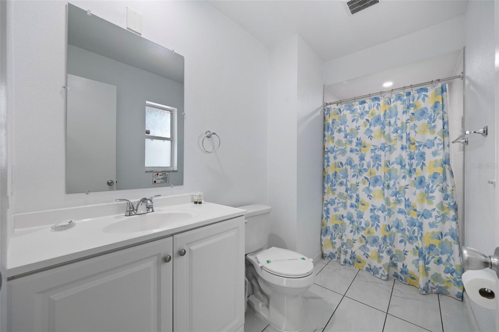 Image 22 of 35 For 712 Gateway Lane