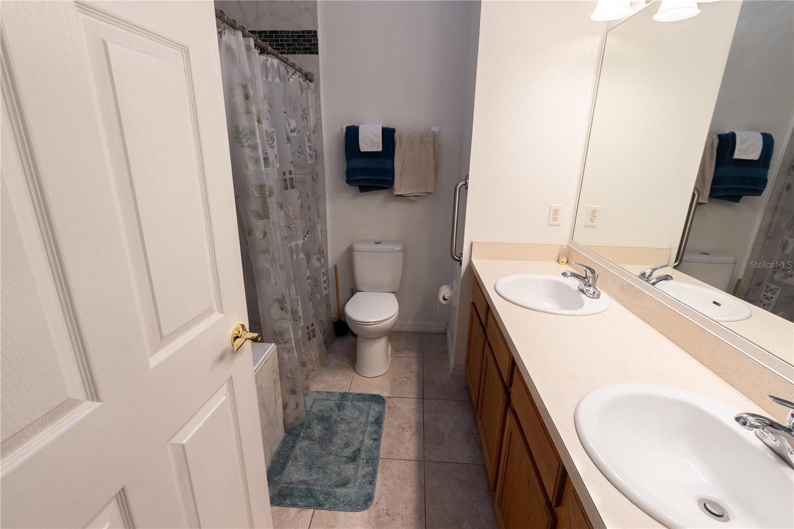 Image 16 of 25 For 14734 Lady Victoria Boulevard