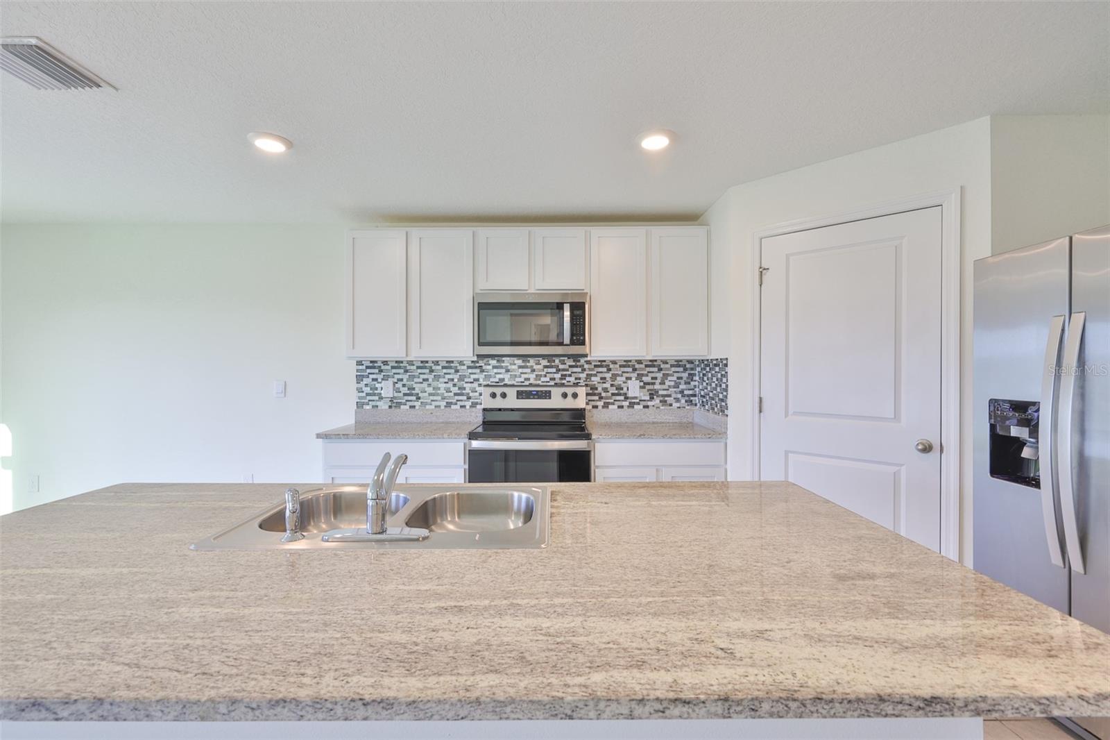 Image 15 of 42 For 12159 Kingsley Trail