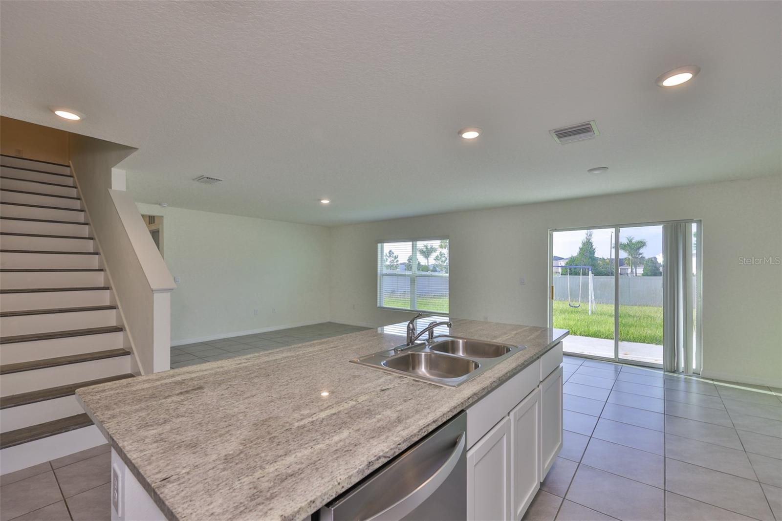 Image 16 of 42 For 12159 Kingsley Trail