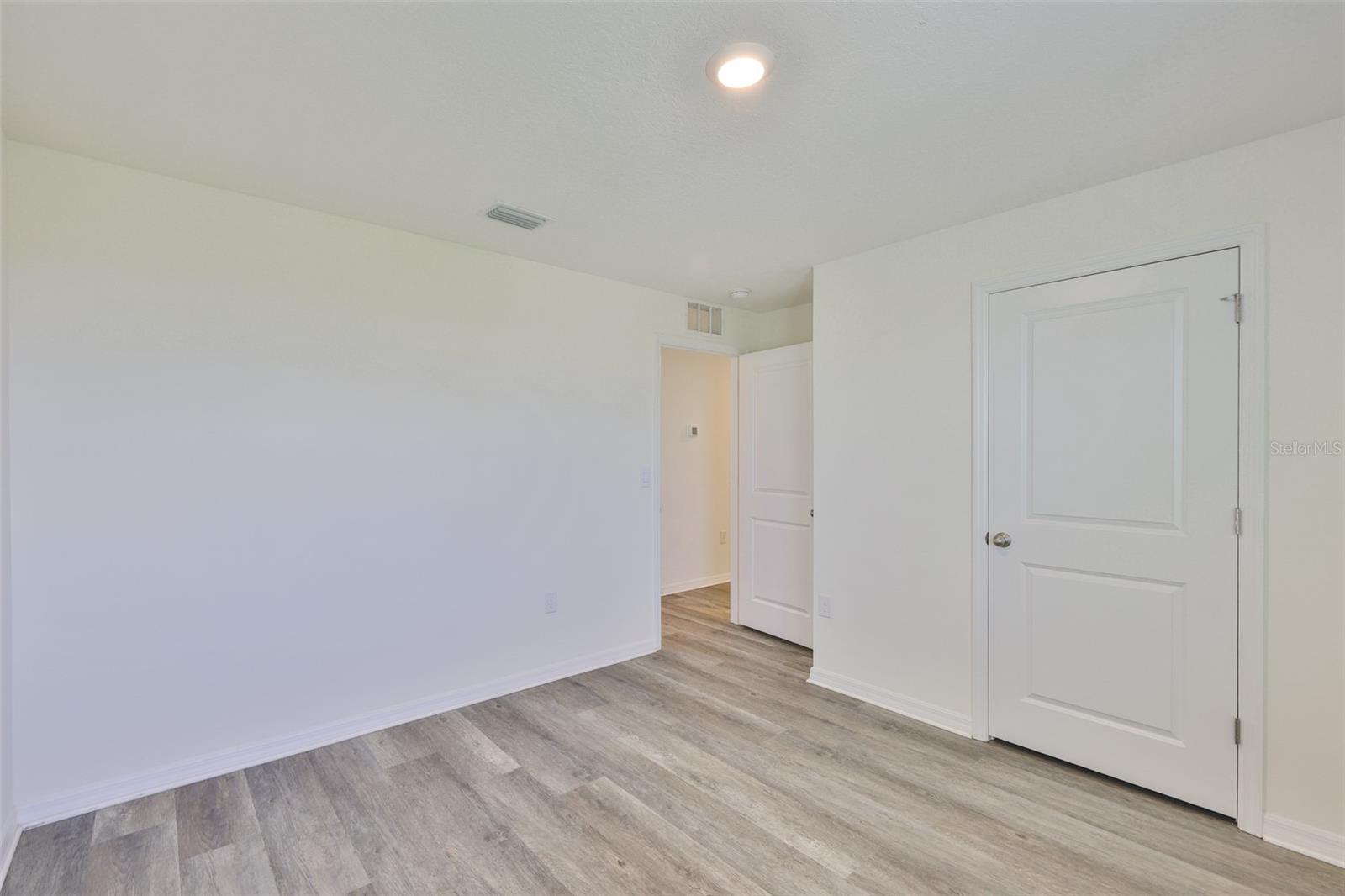 Image 27 of 42 For 12159 Kingsley Trail