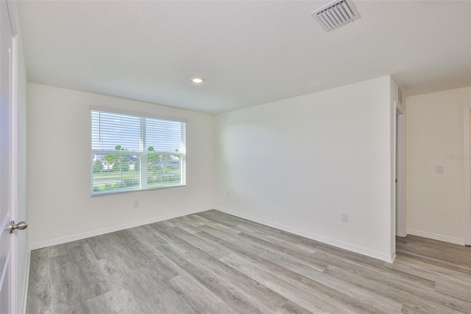 Image 35 of 42 For 12159 Kingsley Trail