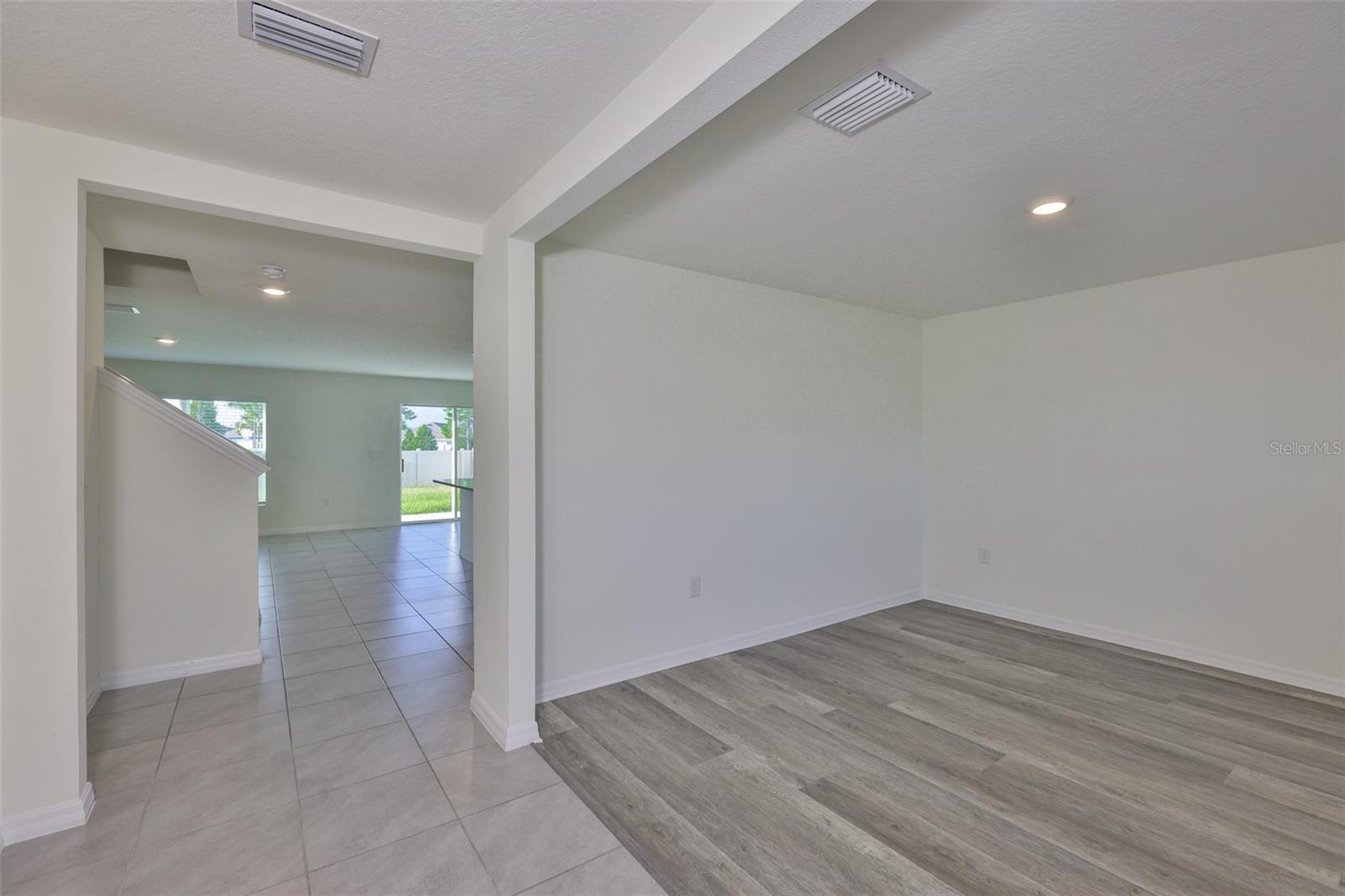 Image 6 of 42 For 12159 Kingsley Trail