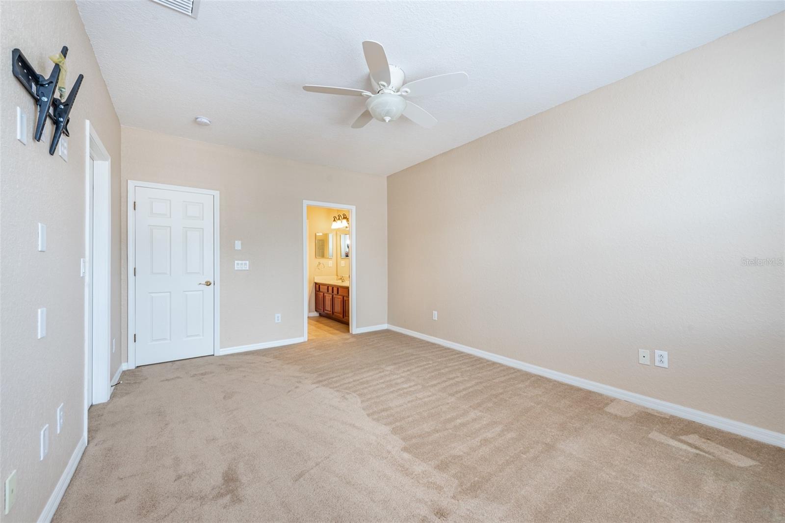 Image 11 of 21 For 1427 Summergate Drive