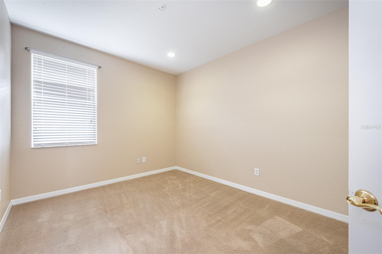 Image 14 of 21 For 1427 Summergate Drive