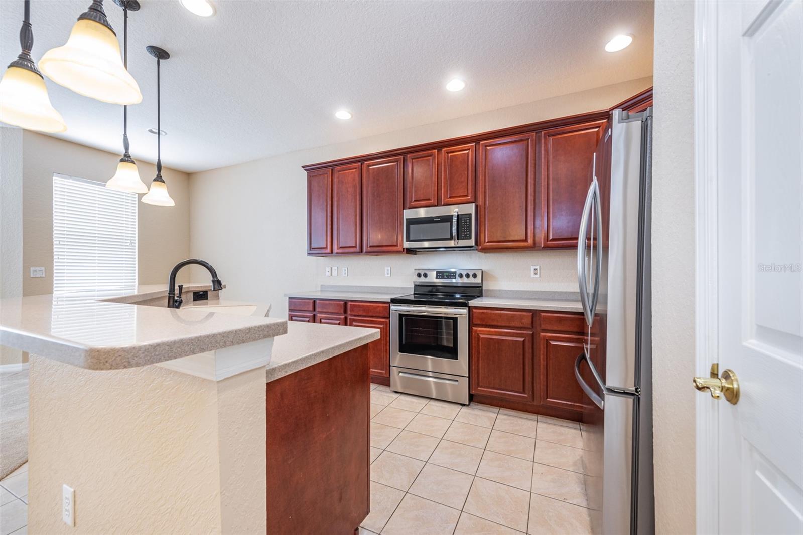 Image 4 of 21 For 1427 Summergate Drive