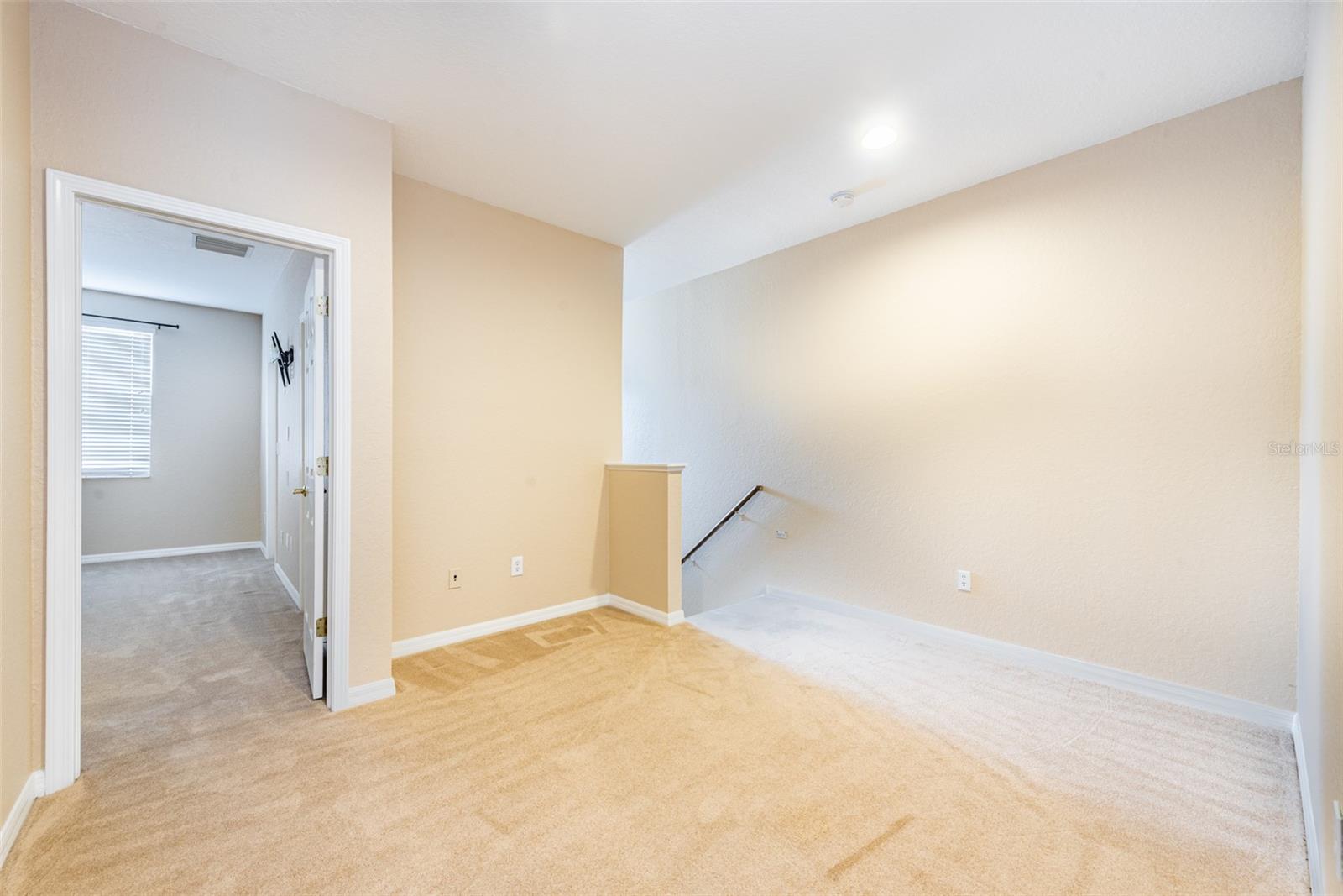 Image 9 of 21 For 1427 Summergate Drive