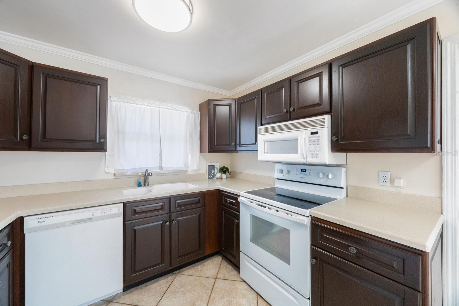Image 12 of 33 For 722 86th Avenue N